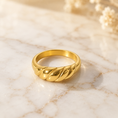 Croissant Ring